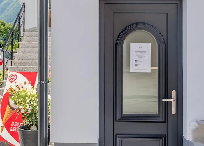 Hosnar شقة بوويتش